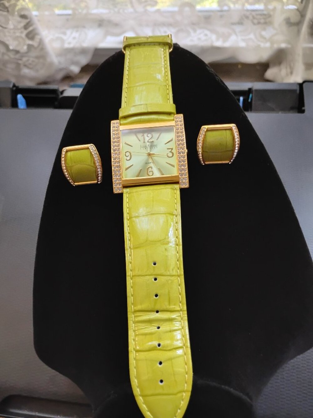 Joan Rivers watch and earring set chartreuse green. New battery.